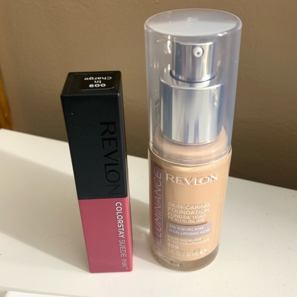Revlon Other - Revlon foundation and lipstick bundle brand new